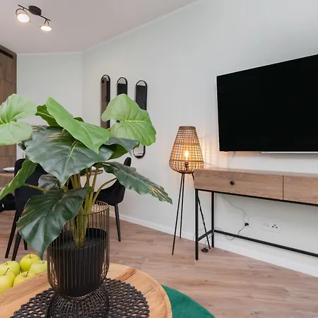 In With Free Access To The Gym And Parking By Renters Gdansk
